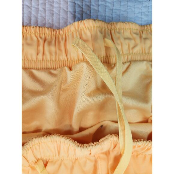 Nike Dri-FIT‎ Tempo Running Shorts L Yellow Lightweight 3” Inseam Activewear - Picture 3 of 5